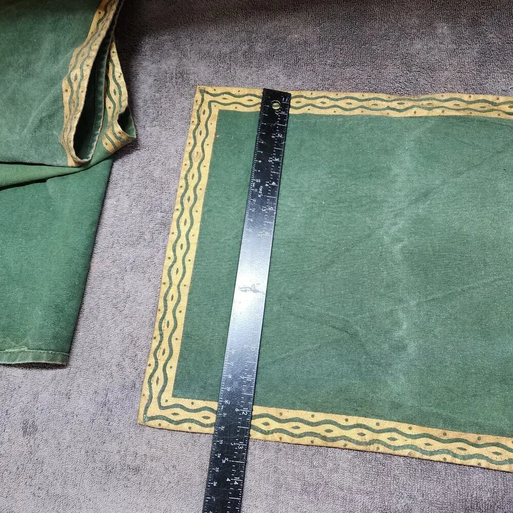 Vintage Pier 1 Imports  4 piece placemats green cotton A b48